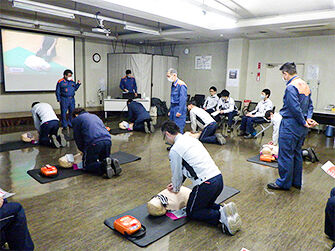 救急救命講習の様子